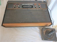 Atari console w/ 1 controler