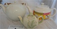 3 assorted teapots for one money