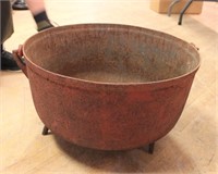 Vintage cast iron wash pot