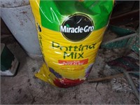 Miracal grow soil.50