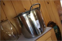 STAINLESS STEEL POT