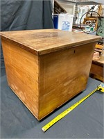 Antique dovetailed box