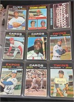 Sports cards - 117 cards in a binder - 1971 Topps.