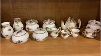 Royal Doulton porcelain china - 19 piece lot -
