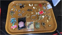 Lot of assorted jewelry
