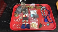 Lot of assorted jewelry