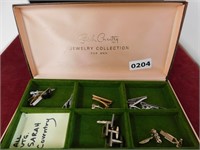 LOT OF VINTAGE SARAH COVENTRY TIE CLIPS & CUFF