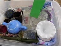 TUB OF GLASSWARE, POTTERY AND DÉCOR