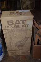 BAT HOUSE KIT IN BOX