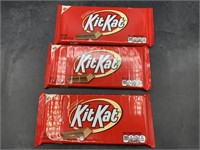 3 XL Kit Kat bars