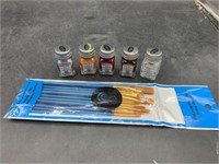Paint and paint brushes - new