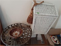 WICKER LAUNDRY BASKET AND DECOR PIECES