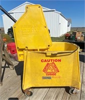 Mop Bucket with Wringer