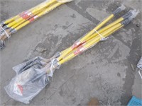 Round Point Fiberglass Handle Shovels