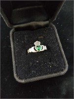 sterling green stone claddagh ring