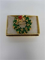 Designer Christmas Wreath Pin Gold Tone and Enamel