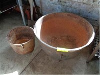 #15 cast iron washpot, small pot