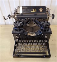 1925 ROYAL 10 Typewriter Serial X984201