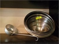 Stainless steel bowl and dipper