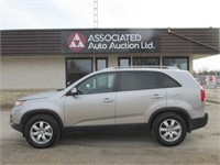 2013 KIA SORENTO LX AWD