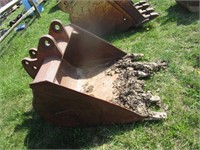 WB 36" Bucket w/Teeth