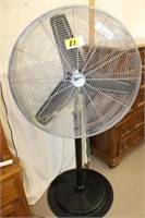 Max Air Fan on Stand 32"
