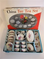 1950s 1960s Vintage Child's Toy Tea Set