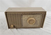 1960s Motorola Tube Radio Model A21n