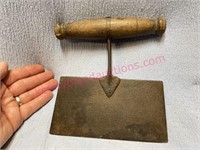 Unique antique vegetable cutter