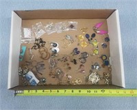 Large Lot of Jewelry- Ear Rings