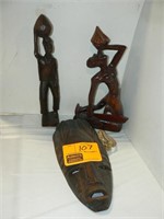 CARVED WOODEN AFRICAN FIGURES AND MASK