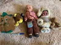 Lot of Vintage Dolls and Stuffed animals