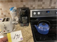 2 coffee pots, toaster, tea pot
