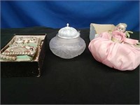 Box Vintage Trinket Box, Powder Jar, Porcelain