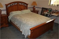 Broyhill wooden queen size bed frame