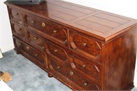 7-drawer dresser;