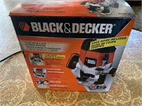 New in box, black and decker plunge router