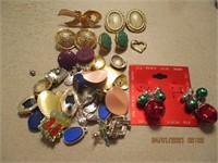 Lot of Costume Earrings & Parts