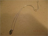 925 Necklace w/Green Horseshoe Pendant-5.8 g