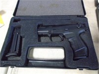 WALTHER P22 22  IN CASE
