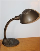 VINTAGE FLEXIBLE LONG NECK DESK LAMP W/ CAST IRON