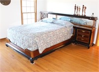 BROYHILL MING DYNASTY QUEEN BED W/ BACHELOR'S