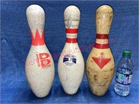 Lot of 3 vintage bowling pins (15in tall)