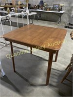 SQUARE CARD TABLE