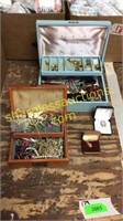Jewelry boxes with jewelry