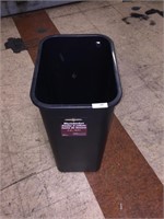 New 4qt Waste Basket