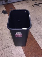 New 4qt Waste Basket