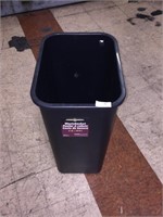 New 4qt Waste Basket