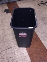 New 4qt Waste Basket