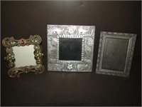 Picture Frames Center is 7" x 7"